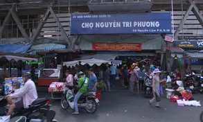 Nhiều bất cập tại chợ Nguyễn Tri Phương khiến tiểu thương bức xúc