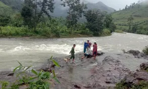 Du khách mắc kẹt ở núi Tà Giang , Khánh Hòa