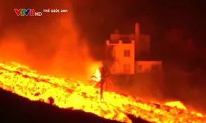 Tây Ban Nha: Dung nham núi lửa Cumbre Vieja chôn vùi nhiều nhà cửa