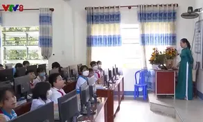 Vượt khó nơi vùng lũ