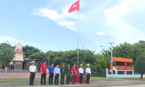 Chào cờ ở Trường Sa