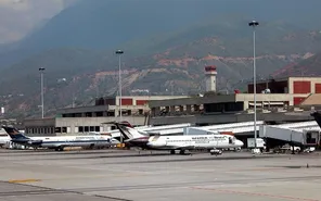 Mỹ chấm dứt phong tỏa không phận Venezuela, khôi phục bay thương mại