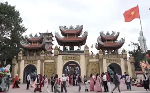 Loại bỏ các hủ tục mê tín dị đoan trong lễ hội đầu năm