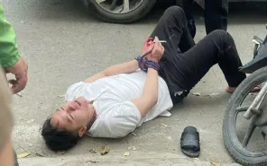 Nghi án tài xế ô tô bị tấn công bằng dao tại Linh Đàm, Hà Nội