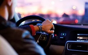 Nắm vững kỹ năng này, tài xế không còn lo cạ gương hay quệt thân xe