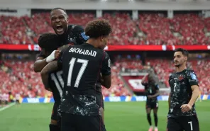 Qatar nhận thảm bại 0-6 trước Canada, hai cầu thủ bị truất quyền thi đấu