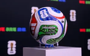 FIFA ra mắt trái bóng đặc biệt cho chặng cuối World Cup 2026, tích hợp công nghệ hiện đại