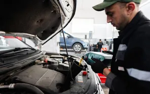 Những thói quen bảo dưỡng ô tô từ thời xe cũ có thể khiến xe đời mới nhanh xuống cấp