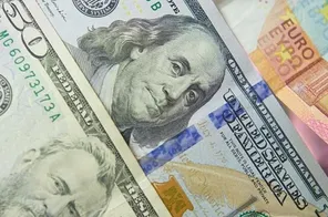 Tỷ giá USD hôm nay (4-1): Đồng USD chịu áp lực suy yếu đan xen tín hiệu phục hồi