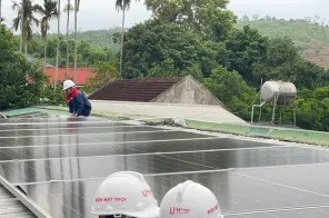 Giá tấm pin năng lượng, pin lưu trữ đồng loạt tăng giữa "cơn sốt" lắp điện mặt trời mái nhà