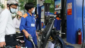 Giá xăng đồng loạt giảm, dầu Diesel giảm tới hơn 1000 đồng/lít