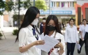 Thí sinh “thăng hoa” với chủ đề về quê hương đất nước trong bài thi Ngữ Văn