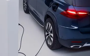 Xe hybrid sạc ngoài hạng sang bước vào cuộc đua mới