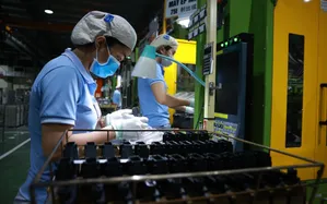 Thu hút FDI: Chuyển đổi tư duy “trải thảm đỏ đại trà” để tránh bẫy gia công