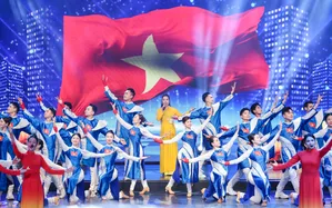 Nguyễn Ngọc Anh song ca ăn ý cùng chồng Tô Minh Đức trên Gala Công dân số