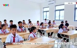 Đảm bảo đủ trường lớp, đủ giáo viên