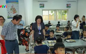 Xử lý nghiêm đơn vị vi phạm tổ chức bữa ăn bán trú