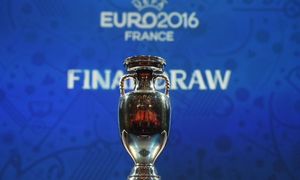 Kinh tế suy thoái, tiền thưởng Euro 2016 vẫn cực khủng