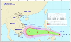 Áp thấp nhiệt đới gần Biển Đông khả năng mạnh lên thành bão