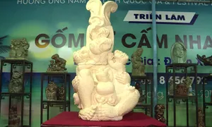 Triển lãm "Nét đẹp xứ trầm" tại Nha Trang