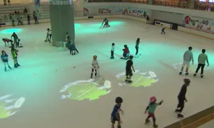 Sân trượt băng trong nhà lớn nhất Việt Nam