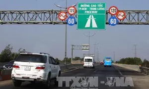 Dừng thu phí, cao tốc TP.HCM - Trung Lương trong tình trạng đe dọa mất an toàn, xuống cấp