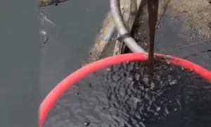 Hậu Giang: nước máy đen ngòm vì đường ống bị bể