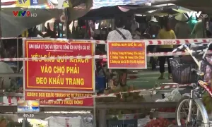 Người dân khu vực phong tỏa đồng lòng vượt qua khó khăn