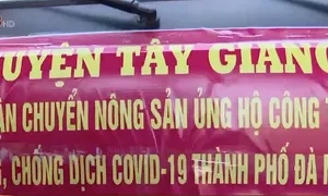 Đồng bào biên giới huyện Tây Giang góp rau, thịt gửi tặng người dân Đà Nẵng