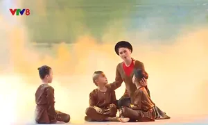 "Người Mẹ Làng Sen"