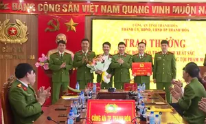 Thanh Hóa: Khen thưởng các đơn vị triệt phá 2 chuyên án vận chuyển ma túy với số lượng lớn