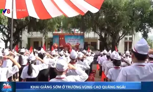 Lễ khai giảng sớm của thầy trò vùng cao Quảng Ngãi