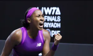 Đánh bại Aryna Sabalenka, Coco Gauff vào chung kết WTA Finals