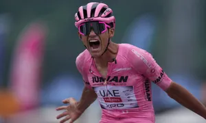 Isaac Del Toro về nhất chặng 17 Giro d'Italia