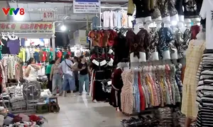 Giá thuê ki ốt ở chợ Vinh ở mức cao, tiểu thương gặp khó