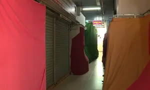 Phố kinh doanh đóng cửa hàng loạt