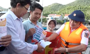 Vùng Cảnh sát biển 2 làm việc tại đảo Cù Lao Chàm