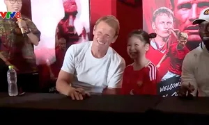 Cảm xúc người hâm mộ khi được gặp các huyền thoại Manchester United