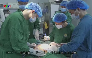 Ghép da mặt cho thiếu niên bị bỏng nặng
