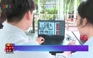 Người trẻ hòa trong ngày hội non sông