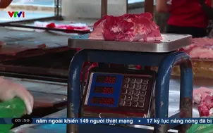 Giá lợn giảm nhưng sức mua không tăng