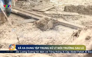 Xã Xa Dung tập trung xử lý môi trường sau lũ