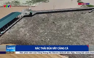 Rác thải bủa vây cảng cá