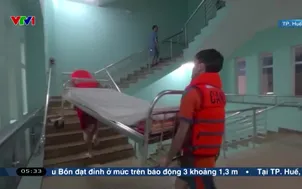 Bệnh viện di dời khẩn cấp người bệnh do mưa lũ