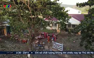 Đưa học sinh vùng dân tộc thiểu số trở lại lớp sau bão