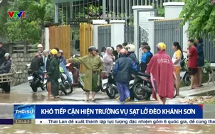 Khó tiếp cận hiện trường vụ sạt lở đèo Khánh Sơn