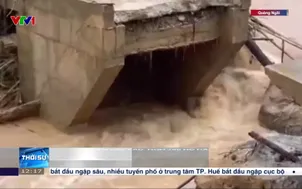 Lũ làm gãy cầu, hơn 280 hộ dân bị cô lập