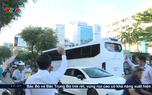 Hơn 100 y, bác sĩ lên đường hỗ trợ người dân vùng lũ