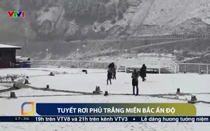 Tuyết rơi phủ trắng miền Bắc Ấn Độ