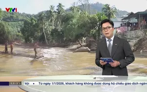 Nhiều bản làng bị cô lập do lũ cuốn sập cầu